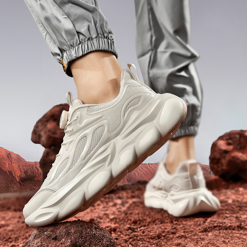 In The Autumn And Winter Of 2025 This Is A New Designer's Ultra-light Ultra-soft Versatile And Breathable Casual Sports Shoe For Outdoor Light An