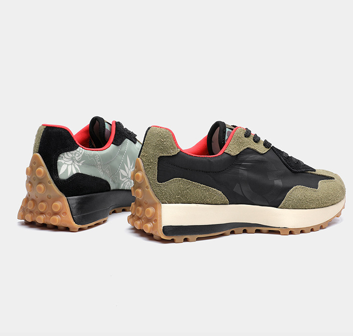 Free shipping Designer Shoes Men's shoes Leather board Shoes 2025 Spring and Autumn White Sports Casual Shoes Men's and women's same st