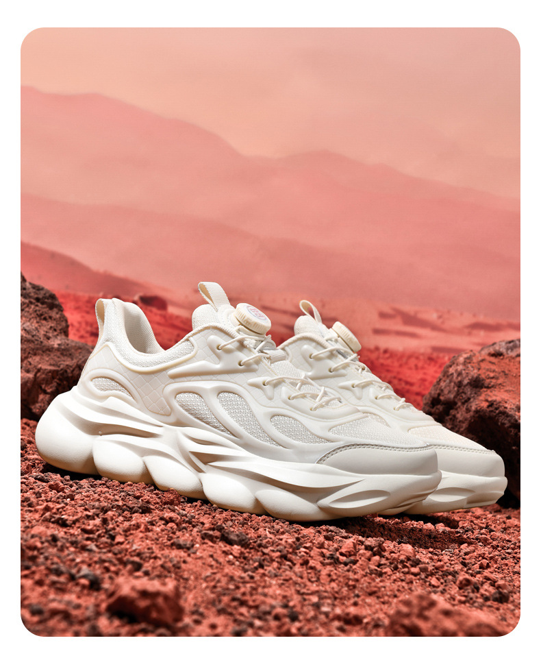 In The Autumn And Winter Of 2025 This Is A New Designer's Ultra-light Ultra-soft Versatile And Breathable Casual Sports Shoe For Outdoor Light An