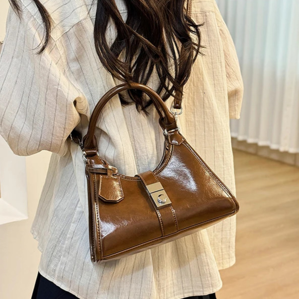 Vintage Handbag Versatile Commuting Bag Wrinkled Road Women s Shoulder Bag design Minimalist Women s Crossbody Bag Autumn New Designer Bag