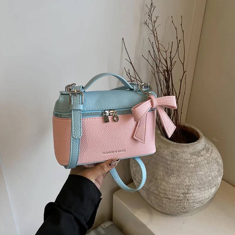 Fashionable Leather Lunch Box Spicy Girl design Women s Shoulder Bag Fashionable Trend Bow Tie Women s Crossbody Bag Autumn New Designer Bag