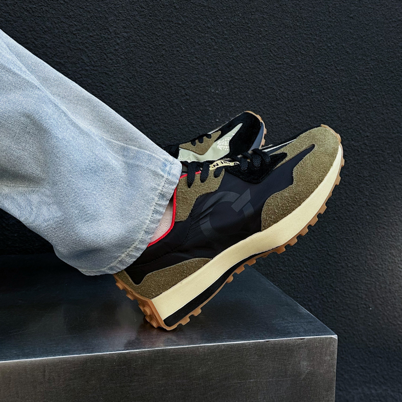 Free shipping Designer Shoes Men's shoes Leather board Shoes 2025 Spring and Autumn White Sports Casual Shoes Men's and women's same st