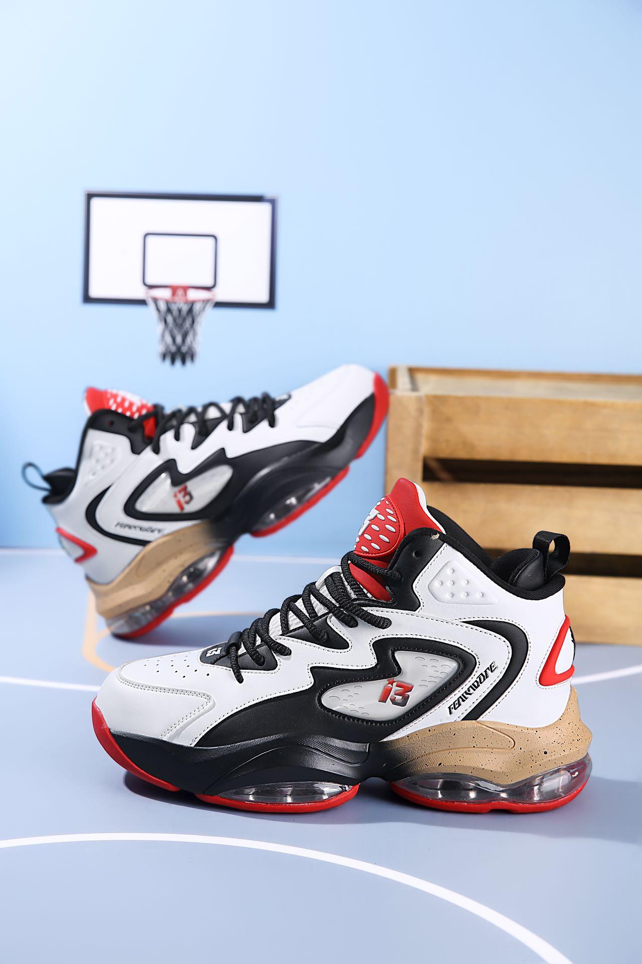 Free shipping Designer Shoes Men's shoes Leather board Shoes 2025 Spring and Autumn White Sports Casual Shoes Men's and women's same st