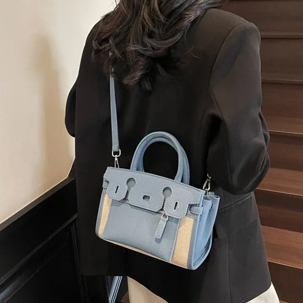 design New Color Blocking Splicing Women s Shoulder Bag Fashionable Niche Casual Commuting Bag Autumn New Designer Bag Women s Crossbody Bag