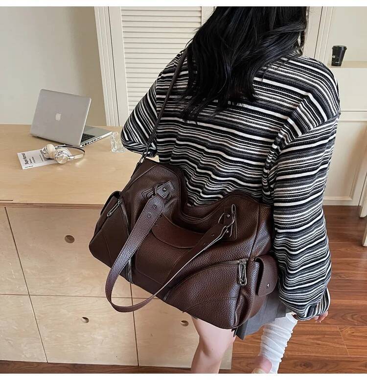 Star Rivet Decoration Women design s Shoulder Bag Motorcycle Retro Style Spicy Girl Women s Handbag Fashionable Women s Crossbody Bag Autumn New Desig