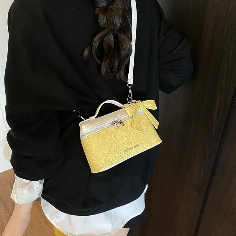Fashionable Leather Lunch Box Spicy Girl design Women s Shoulder Bag Fashionable Trend Bow Tie Women s Crossbody Bag Autumn New Designer Bag