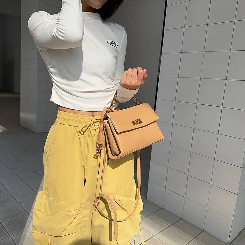 design French Fashion Style Women s Crossbody Bag Minimalist Retro Leather Women s Shoulder Bag Casual Solid Color Handbag Autumn New Designer Bag