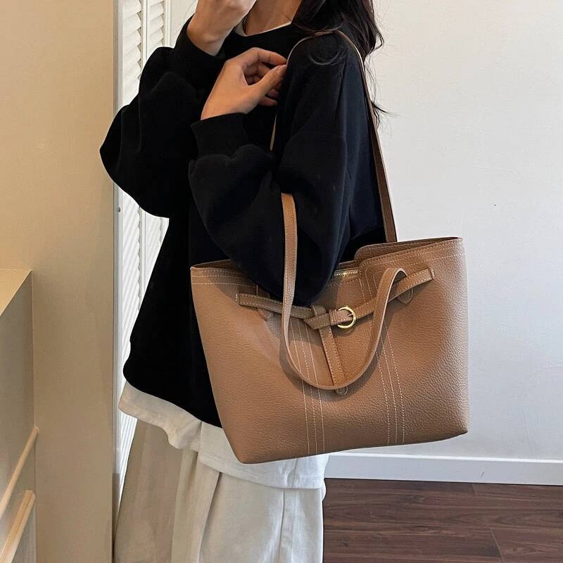 Fashion Trend PU design Leather Women s Shoulder Bag Handbag Large Capacity Solid Color Handbag Autumn New Designer Bag Versatile Commuter Bag