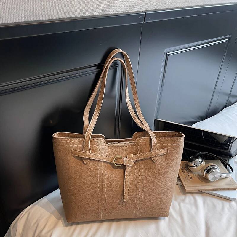 Fashion Trend PU design Leather Women s Shoulder Bag Handbag Large Capacity Solid Color Handbag Autumn New Designer Bag Versatile Commuter Bag