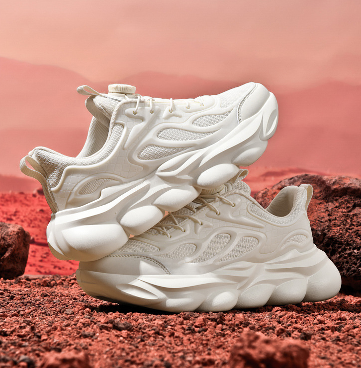 In The Autumn And Winter Of 2025 This Is A New Designer's Ultra-light Ultra-soft Versatile And Breathable Casual Sports Shoe For Outdoor Light An