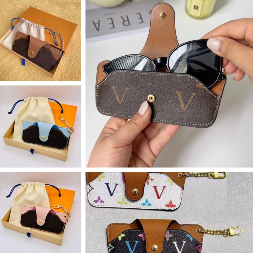 Brand Designer pouch glasses holder designer bag Leather brown flower Key Chain Glasses storage bag Lovers Car Keychains Sunglasses for women Sunglasses Cases