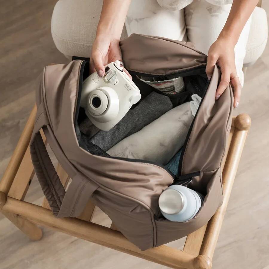 Minimalist Style design Women s Shoulder Bag Large Capacity Casual Travel Handbag Fitness Bag With Shoe Box Women s Crossbody Bag Autumn New Designer 