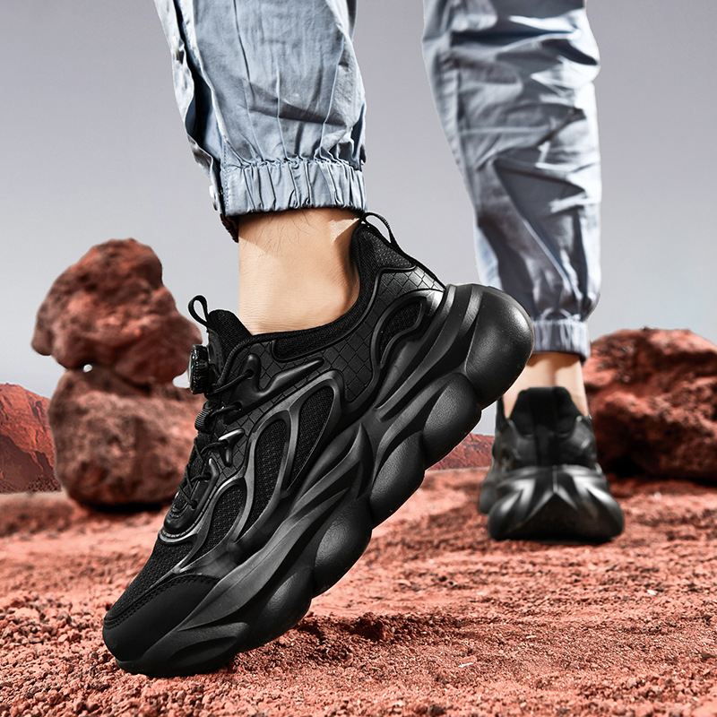 In The Autumn And Winter Of 2025 This Is A New Designer's Ultra-light Ultra-soft Versatile And Breathable Casual Sports Shoe For Outdoor Light An