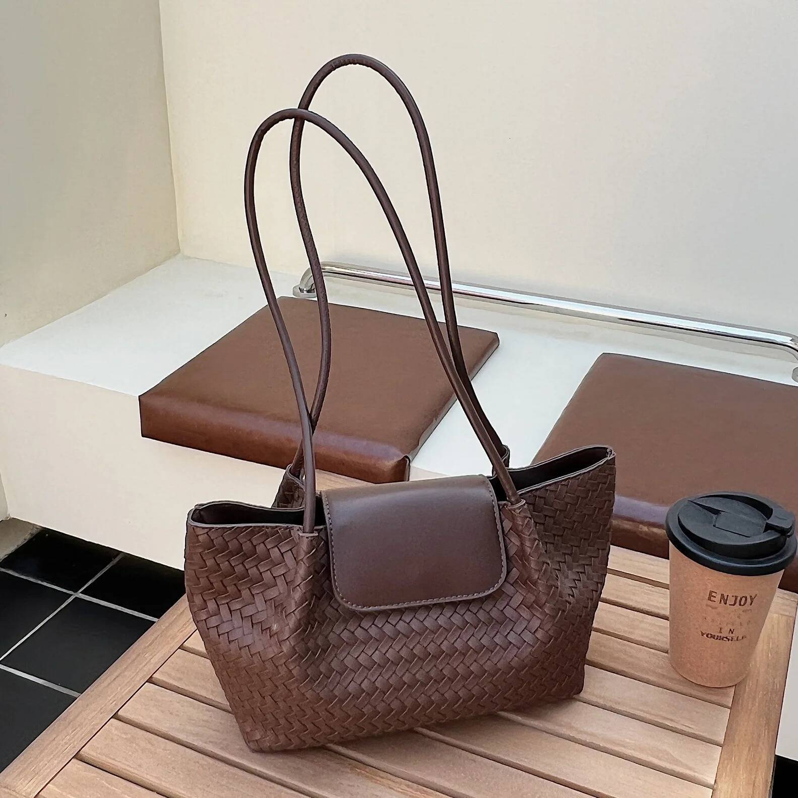 French Elegant Style Women s Shoulder Bag Temperament Woven Armpit Bag New design Simple Commuting Bag Autumn New Designer Bag