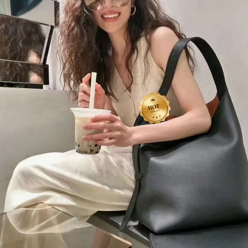 Best Seller Cowhide Tote Large Capacity Bucket Fashion Commuter Shoulder Underarm Bag Genuine Leather Handbags For Women Big Tote Bag