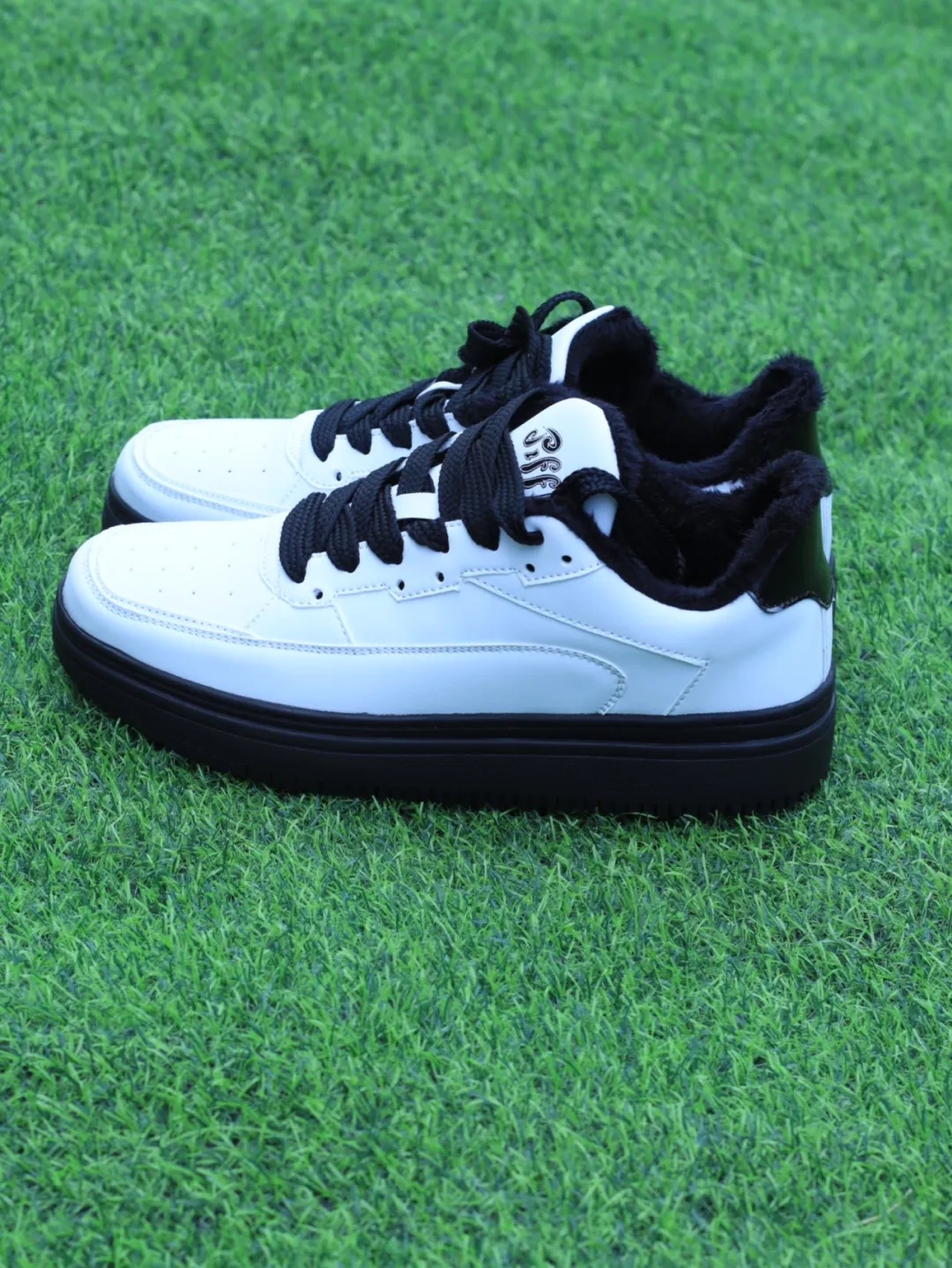 Winter snow boots New Comfortable Warm Minimalist White Versatile sneakers for Couples designer shoes trainers