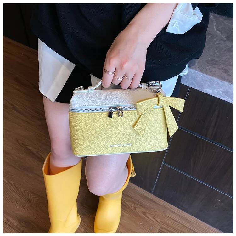 Fashionable Leather Lunch Box Spicy Girl design Women s Shoulder Bag Fashionable Trend Bow Tie Women s Crossbody Bag Autumn New Designer Bag