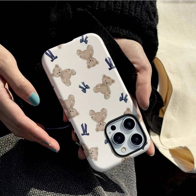 Phone Case for iPhone 16 15 14 13 12 11 X XS XR XSMAX 7 8 Pro Max Plus Adorable Bear Bow Tie Des Double-layer Back Cover