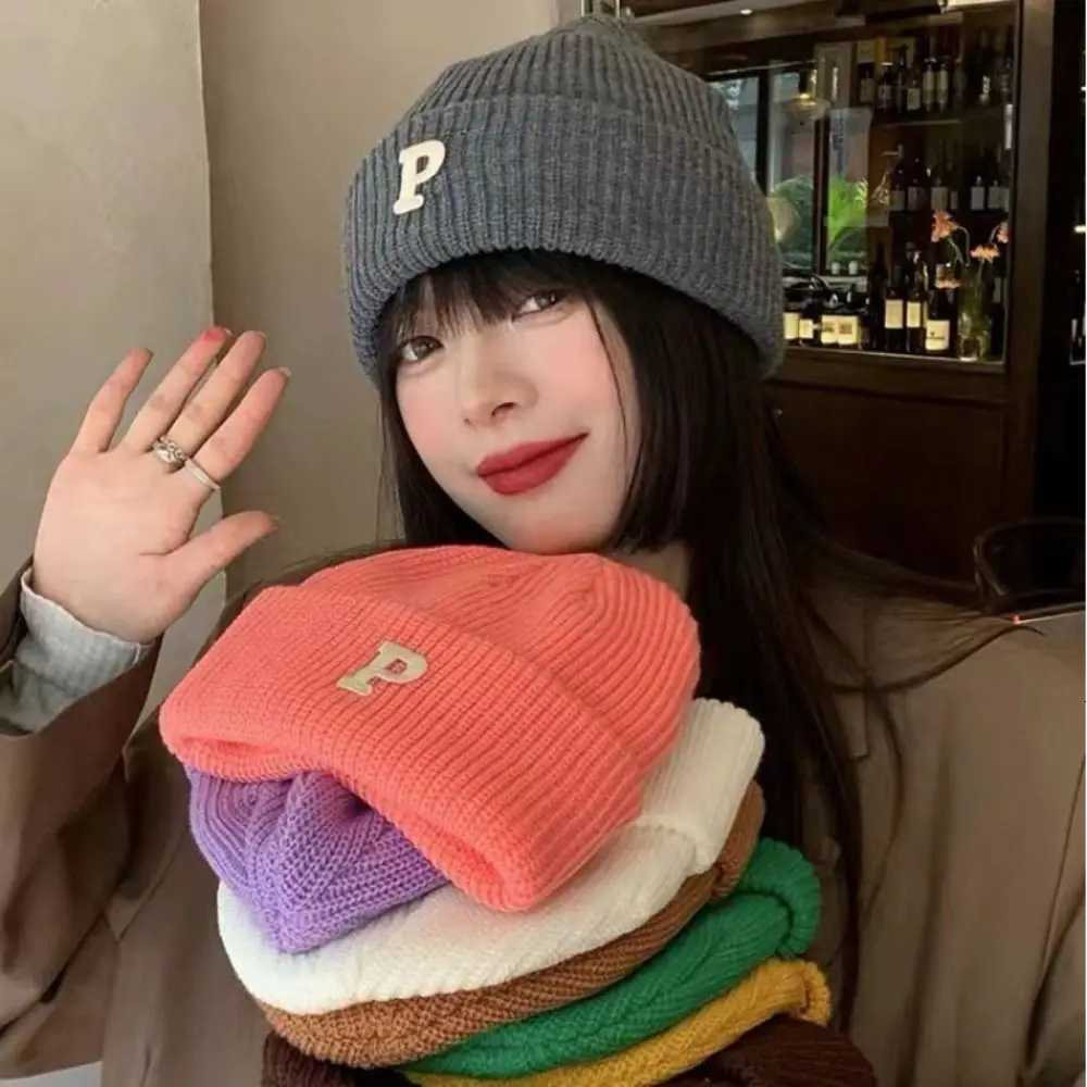 New High Quty Birtay Gift Winter Warm Fleece Warm Knitted Hat Pletter Woolen Yarn Knitting C Hat Cuff Knit Beanie Men Y250920