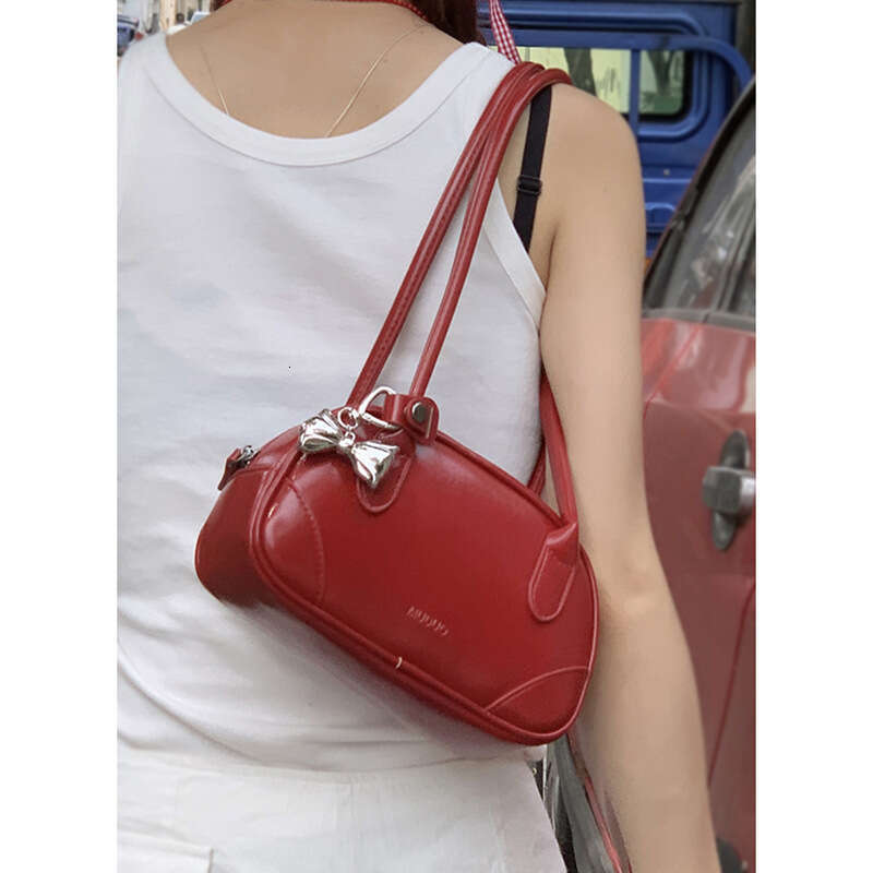 Niche Handheld Bowling for Women 2025 New Underarm Single Shoulder Red Wedding Bag