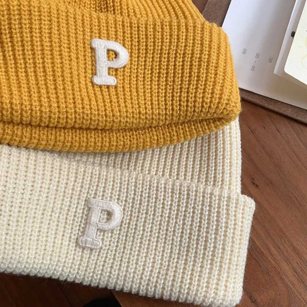 New High Quty Birtay Gift Winter Warm Fleece Warm Knitted Hat Pletter Woolen Yarn Knitting C Hat Cuff Knit Beanie Men Y250920