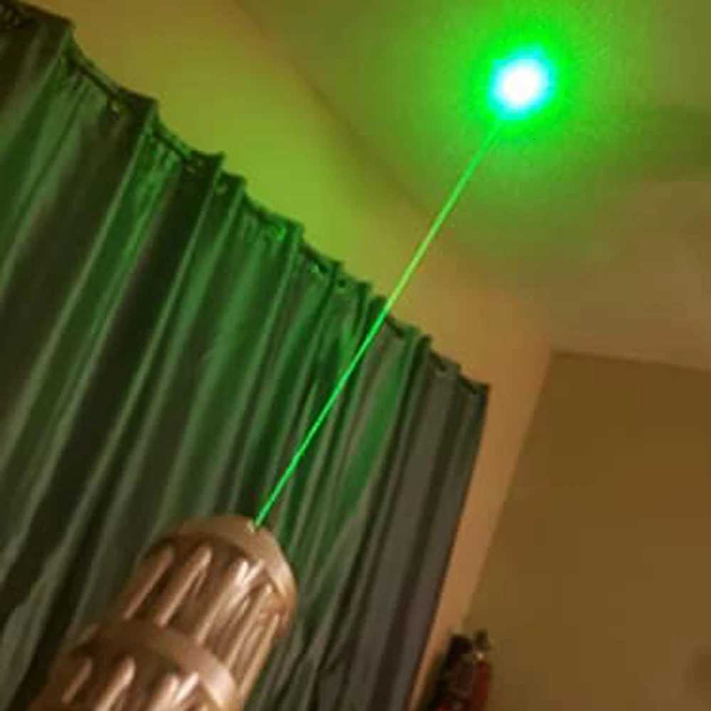 Green light 017 Laser Pointer Transform Pattern Pet LED Cute Laser Cat Toy Interactive Bright Animation Has battery Pen Toy X250922