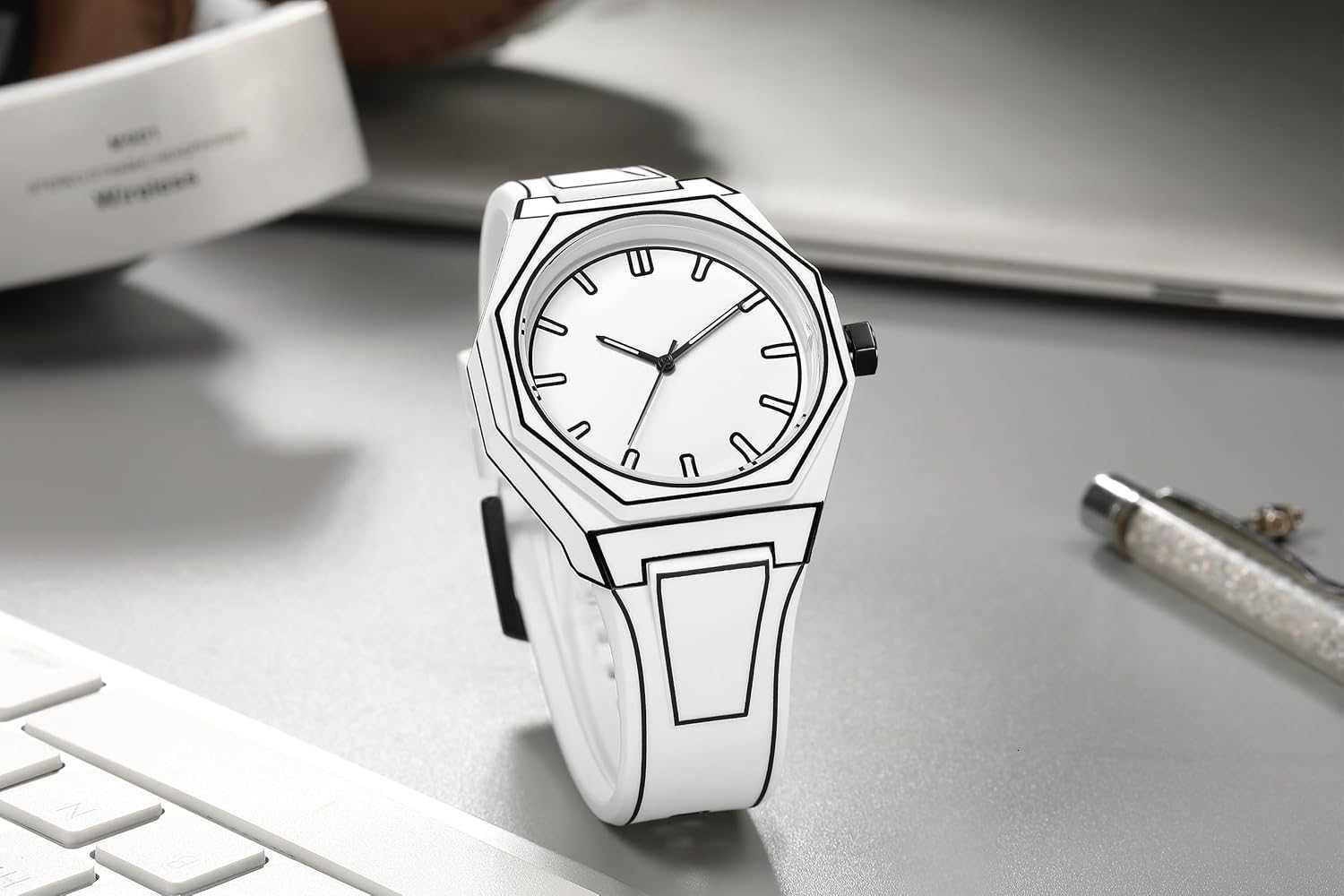 Sketch Watch Sports Fashion Quartz Minimalist Black and White Anime Series Watch Z250922