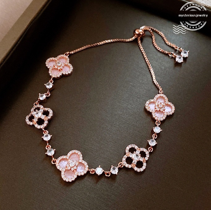 Rose Gold Tone Four Leaf Clover Necklace Luxury Jewelry Set French Sweet Moissanite Chain High-end Designer Bracelet For Women Adjustable Multiple sty
