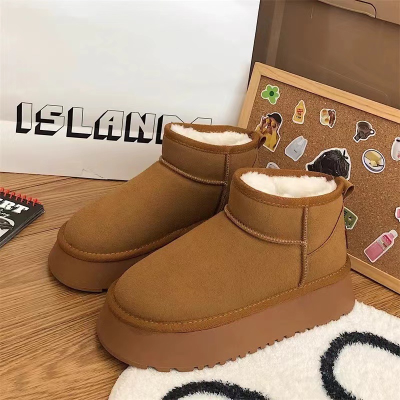 Designer Women's Platform Snow Boots 2025 New Winter Chunky Thermal Height Increasing Non-Slip Waterproof Outdoor Wearable Fashion Versatile Tren