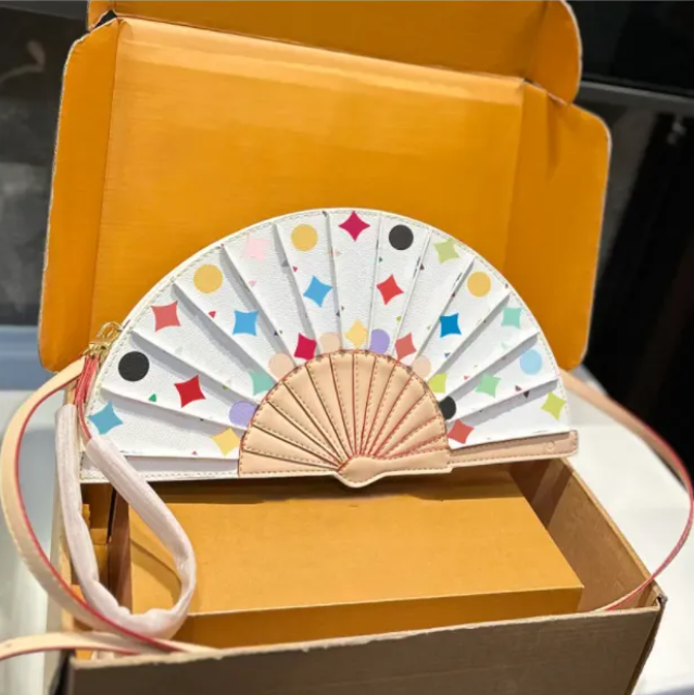 2025 Tote Early Spring 2026 Designer High-Quality Shoulder Fashionable High-End Women New Bag 121212