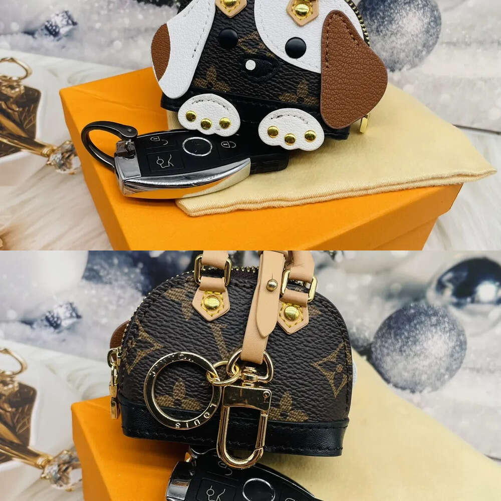 7 880 Creativity Presbyopia Car Keychain Coin Purse Pendant Charm Jewelry Keyring Holder Leather Flower Grid Designer Metal Key Chain