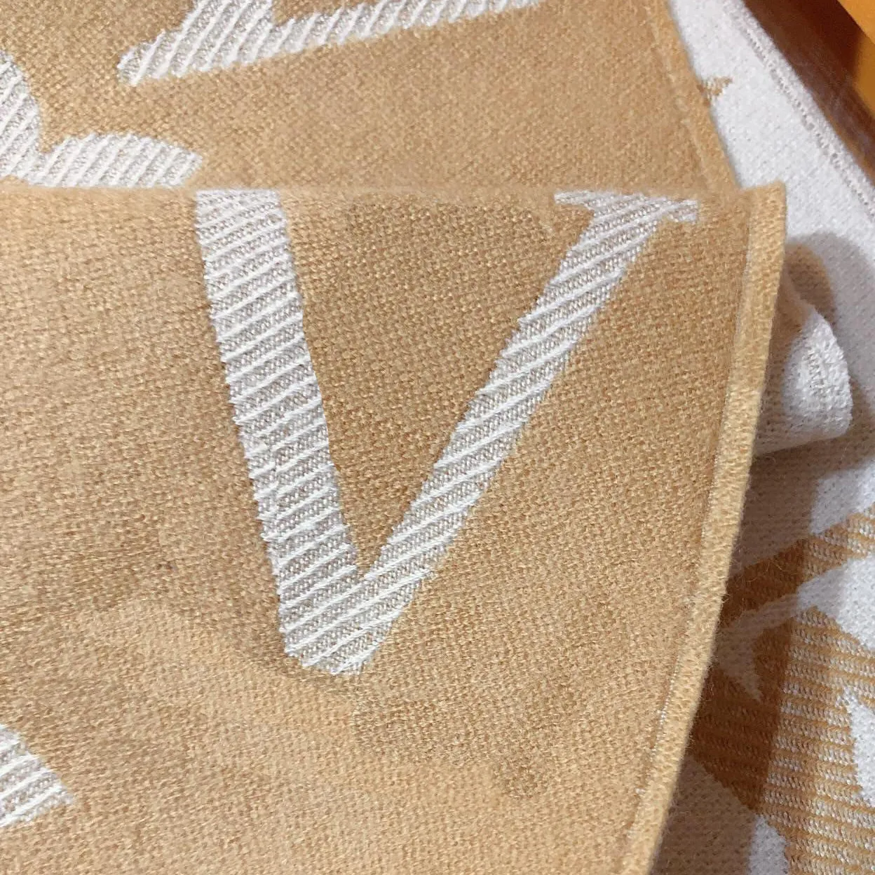 wool scarfs designer scarf autumn and wtreinter men women warm comfortable touch senior process fashion versatile siz