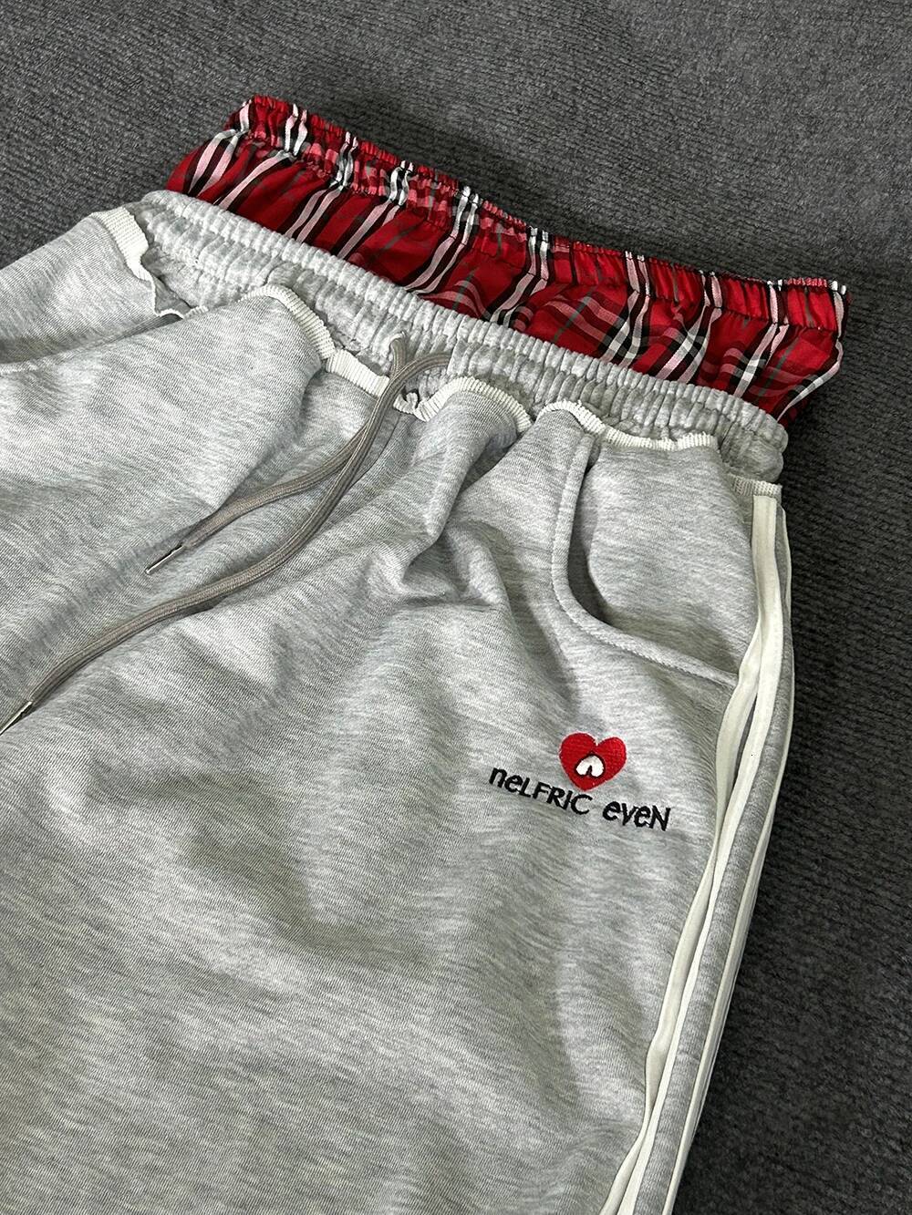 American Retro College Style Loose Fit Two-Piece Set with Double Waist Head Fake Bathroom Pants for Sports Leisure 2025 Fashion dongdumaoyi dongdumaoy