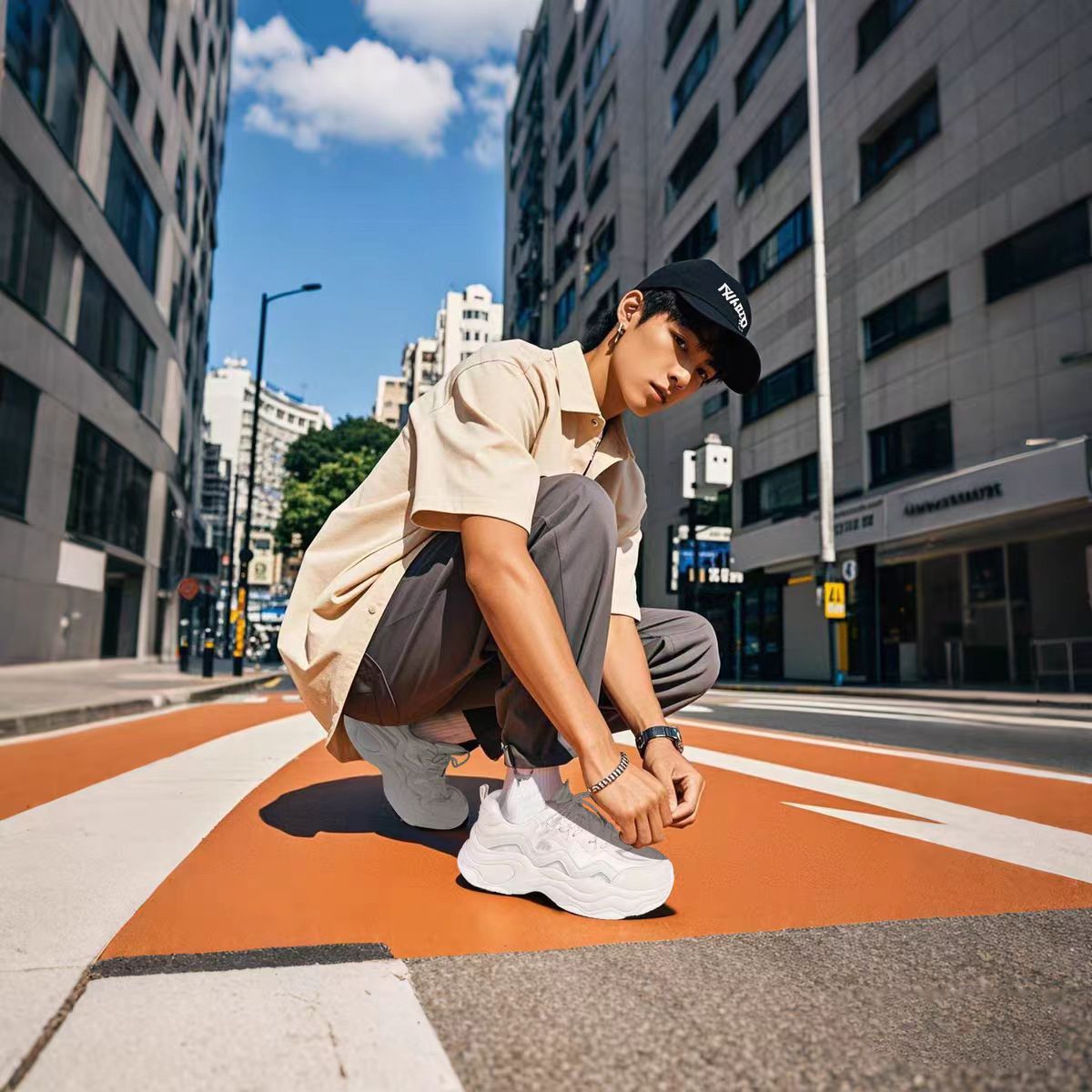 Mirinda Women's Shoes 2025 New Autumn Versatile Thick-Soled Casual Shoes Unisex Flow Cloud 2nd Generation Height-Increasing Men's Shoes Fit 