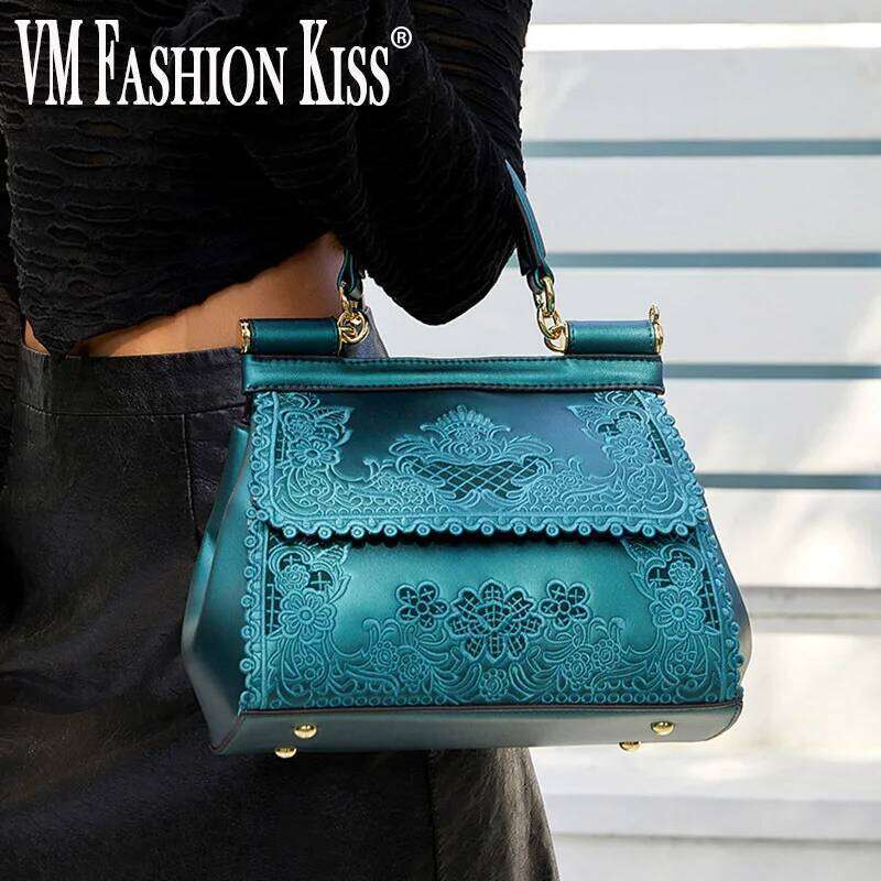 Designer Luxury VM FASHION KISS Women Frame Handbag Hollow Out Microfiber Messenger Bag Material High Quality Design Ruched Top Handle Bags