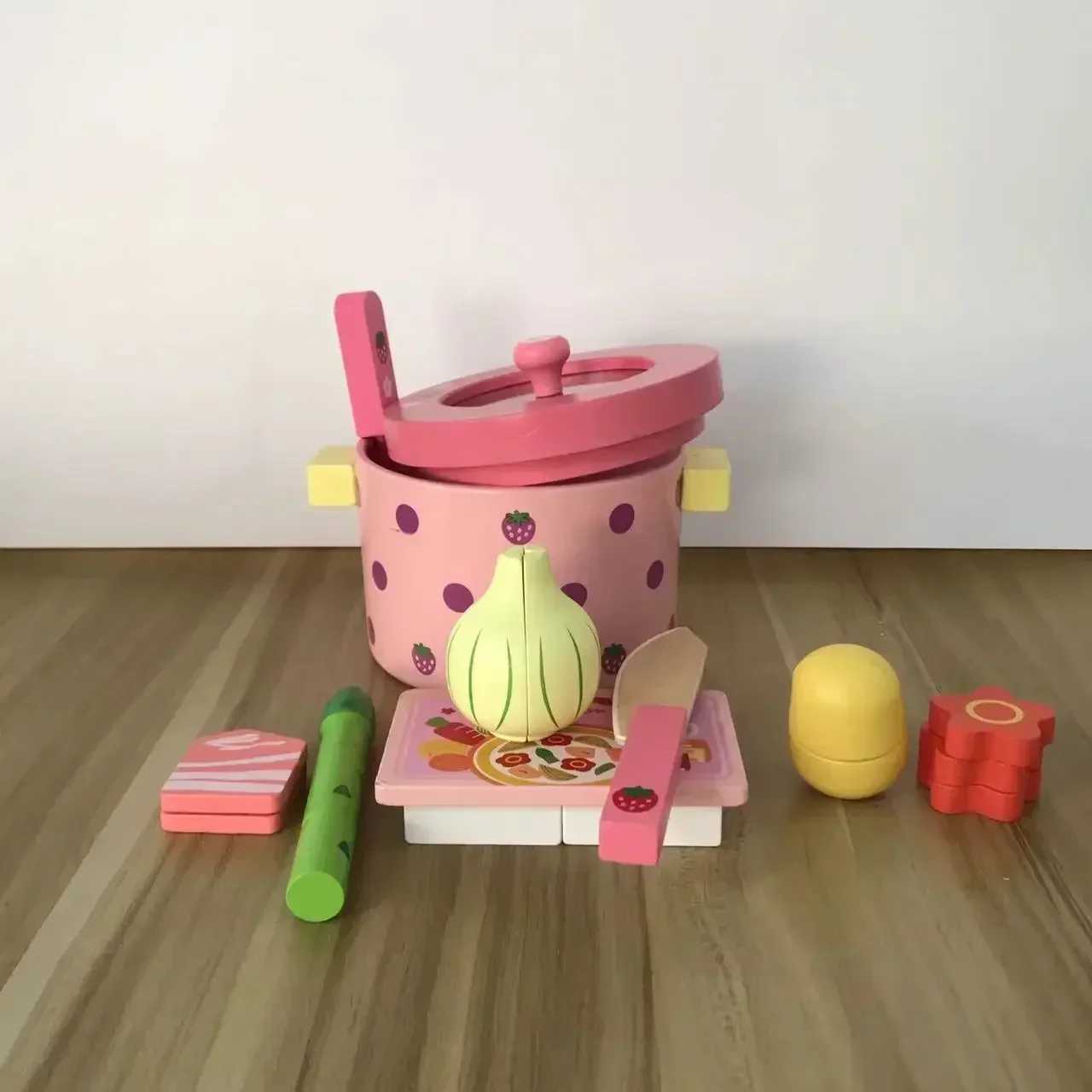 Play house toy Simulation Vegetable Hot Pot Wooden Toys kitchen cook Prentend Play Food Tofu Knife Pan Sets kids Birthday Gift C250922