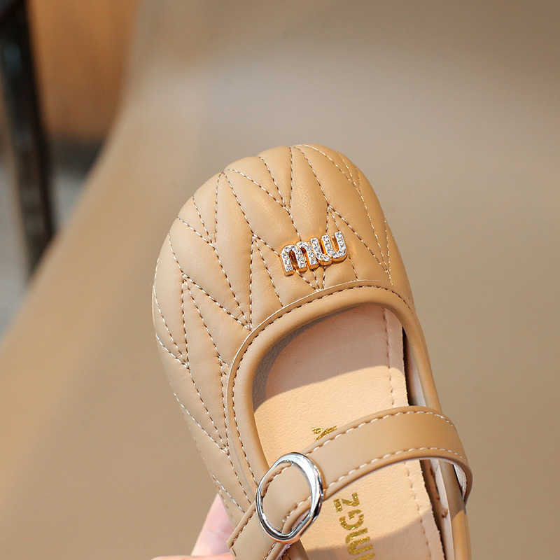 Childrens Leather Shoes 2025 New Spring and Autumn Girls Princess Shoes Soft Sole Versatile Baby Girls Single Shoes Trendy H250919