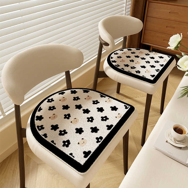 Cartoon Office Chair Cushion Washable StainResistant with Lock Edge Winter Insulation HorseshoeShaped Faux Cashmere Chair Seat Cushion C250922