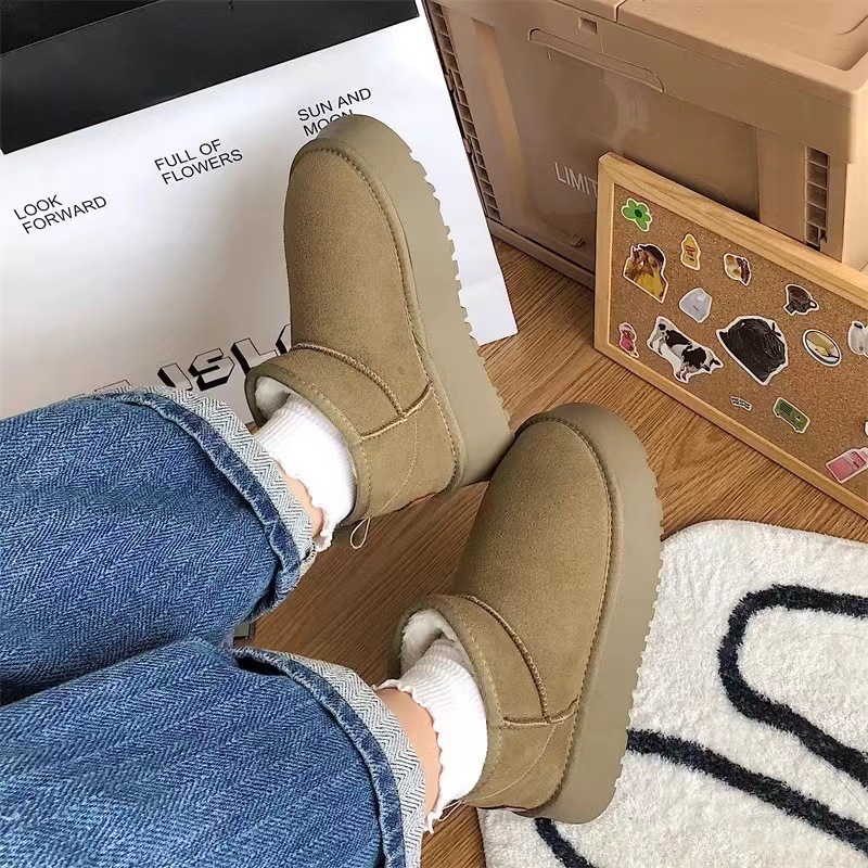 Designer Women's Platform Snow Boots 2025 New Winter Chunky Thermal Height Increasing Non-Slip Waterproof Outdoor Wearable Fashion Versatile Tren