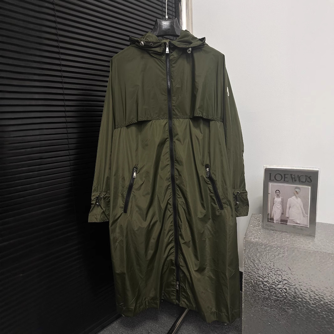 M High-Quality Early Summer Clothing New Model Men's Women's Hooded Sun Protection with Sleeves and Triangle Iron Brand