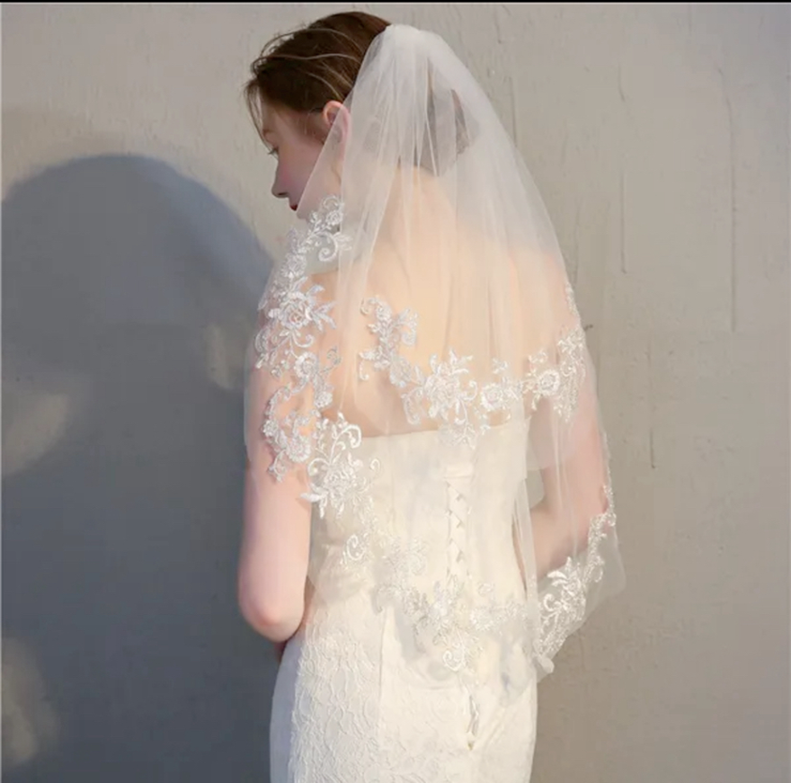 Bridal Wedding Veil Pearls Appliques Short Bridal Veil with Comb Special Cut Veil White Ivory Wedding Accessories