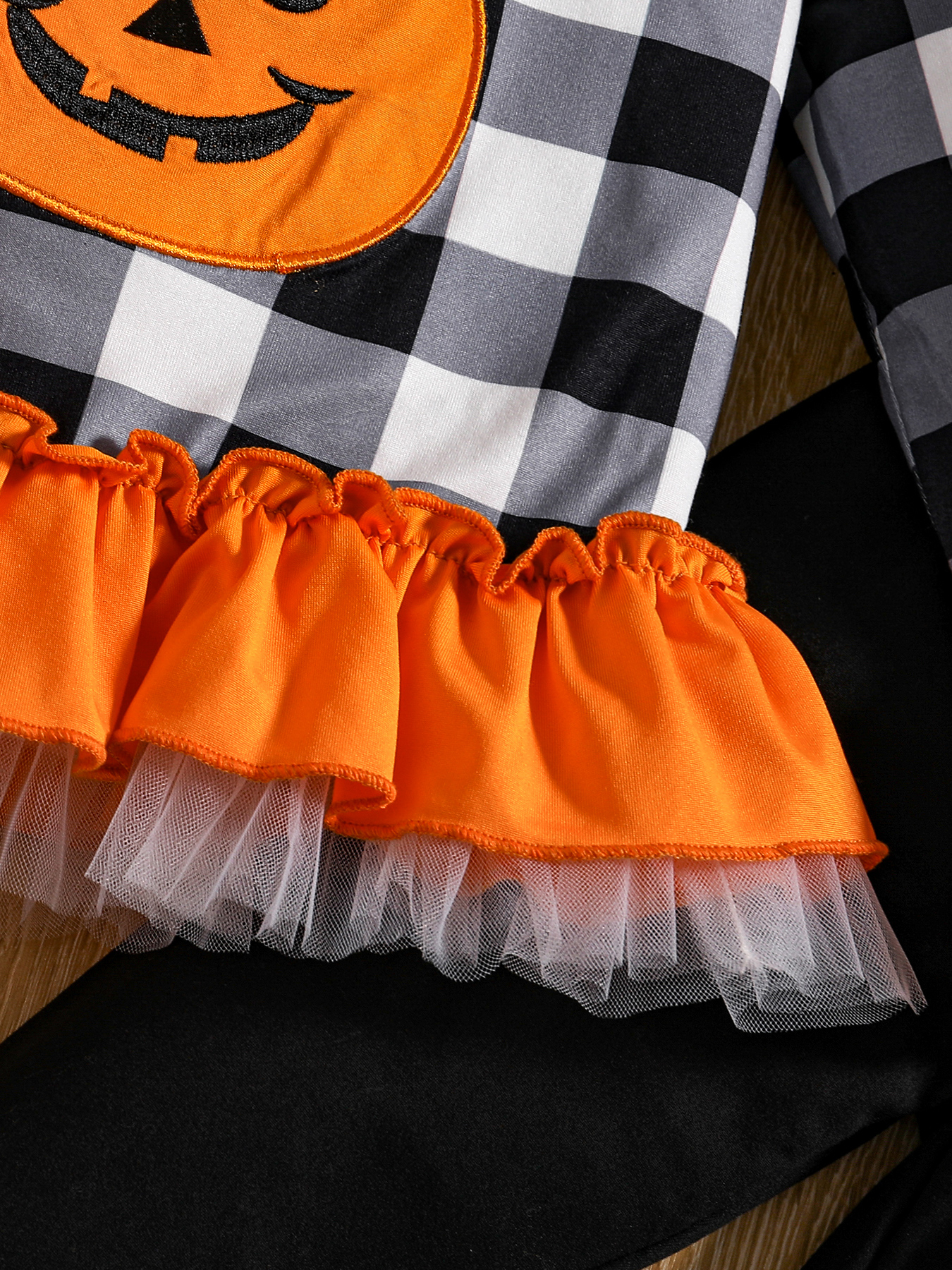Toddler Girl 2pcs Halloween Outfit: Plaid Pumpkin Top with Ruffle Hem & Bow - Trimmed Leggings Set-KJ1X4360A