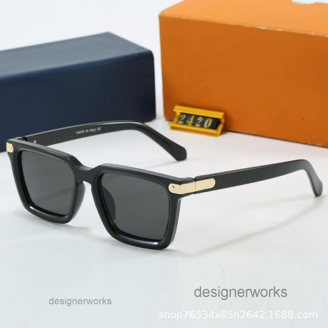 designer luxury louis vouitton lv sunglasses glasses for men women Women Thin Leg Square Frame for Women Outdoor Street Shooting Tre HO0
