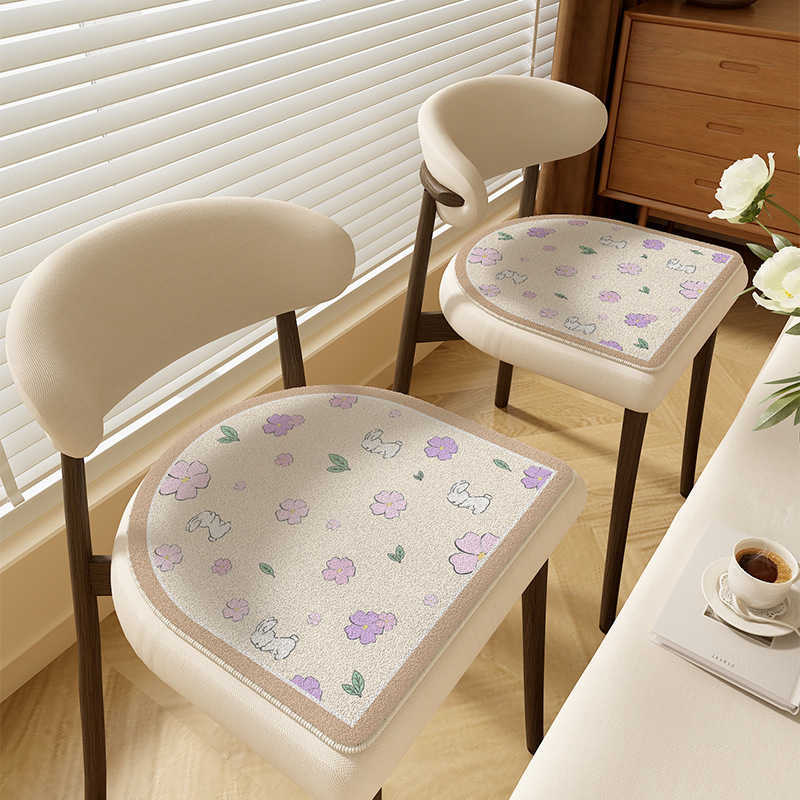 Cartoon Office Chair Cushion Washable StainResistant with Lock Edge Winter Insulation HorseshoeShaped Faux Cashmere Chair Seat Cushion C250922