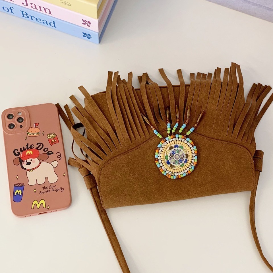 2025 New Fashion Versatile Tassel Bag Large Capacity Bag for Women Artistic Womens Bag Trendy Single Shoulder Crossbody Bag