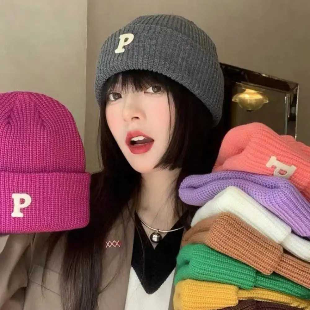 New High Quty Birtay Gift Winter Warm Fleece Warm Knitted Hat Pletter Woolen Yarn Knitting C Hat Cuff Knit Beanie Men Y250920