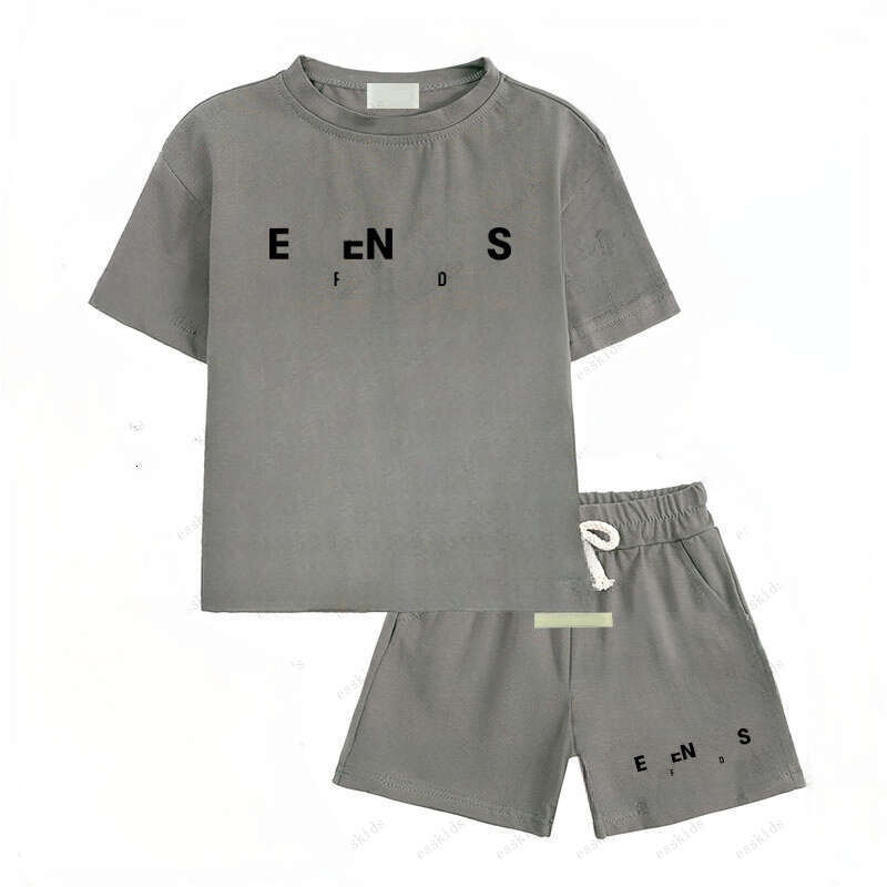 Kids Fashion T-shirts Boys Girls Clothes Baby Summer Shirts Shorts Two Piece Sets Children Outdoor Tracksuits Kid Toddler Tees Sportwear CXD