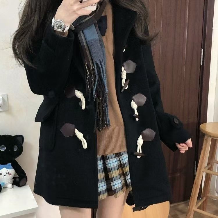2025 Womens Winter Coat for Petite Figures College Style Korean Version MidLength Horn Button Woolen Coat with Hood 201103