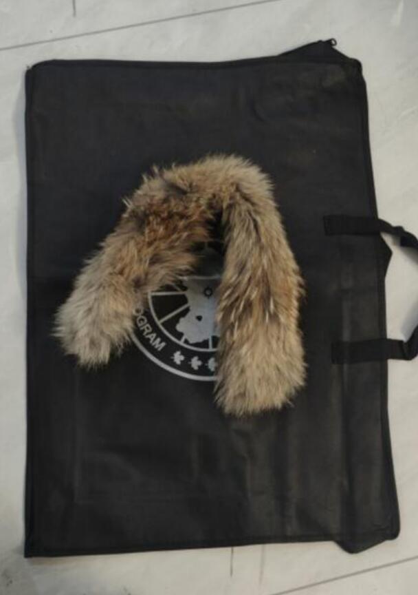 Women down jackets Real Wolf fur buyers custom not refundable with dust bag