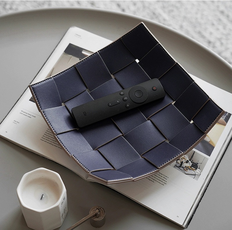 Minimalist Desktop Entrance Key Tray Double-Sided Leather Woven Storage Basket
